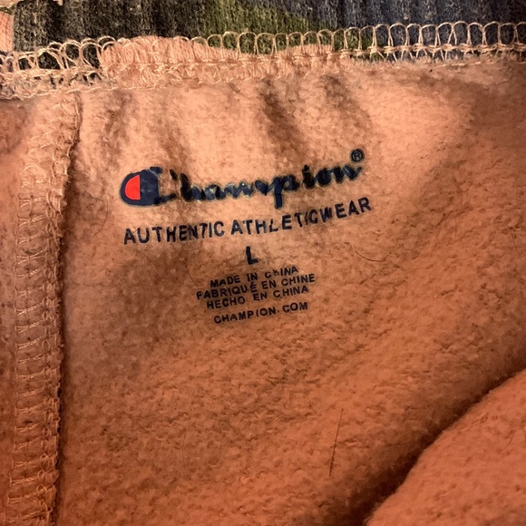 size large, champion camouflage sweatpants - Picture 4 of 4